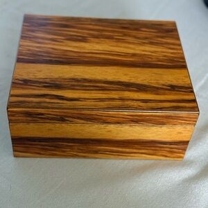 Quality importers Wooden Box made in Vietnam. Can be a storage box or decorative